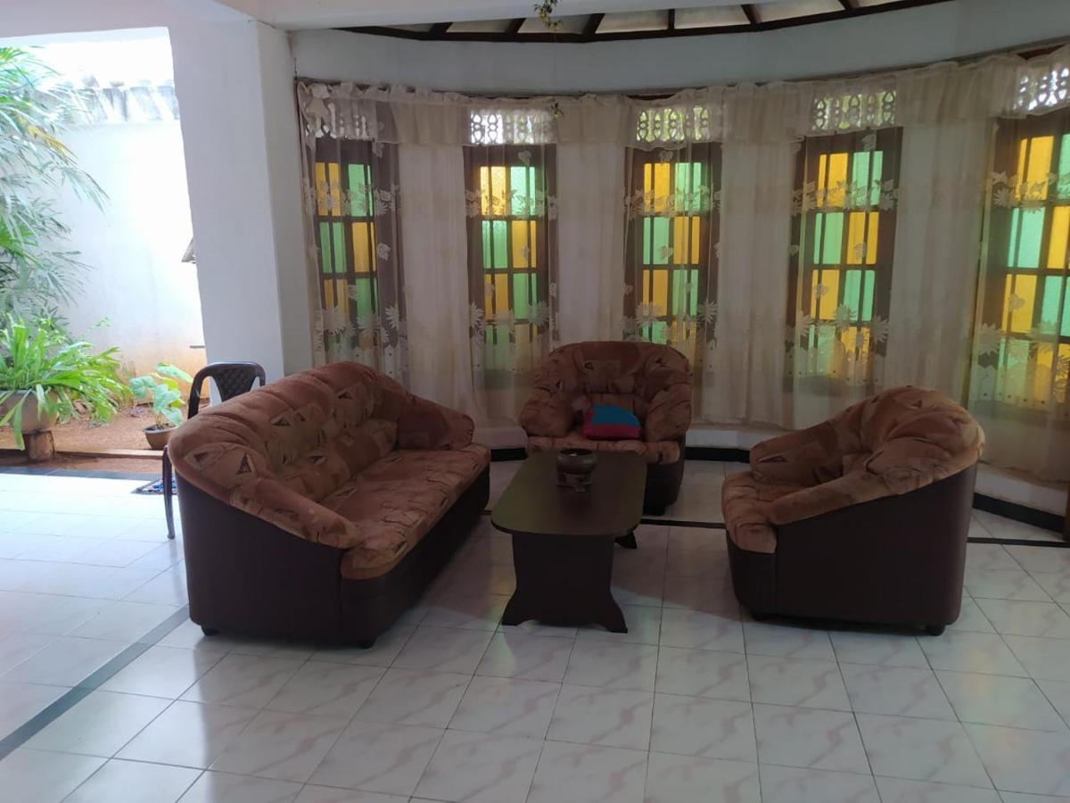 Hotel Kingdom Palace Anuradhapura Exterior foto